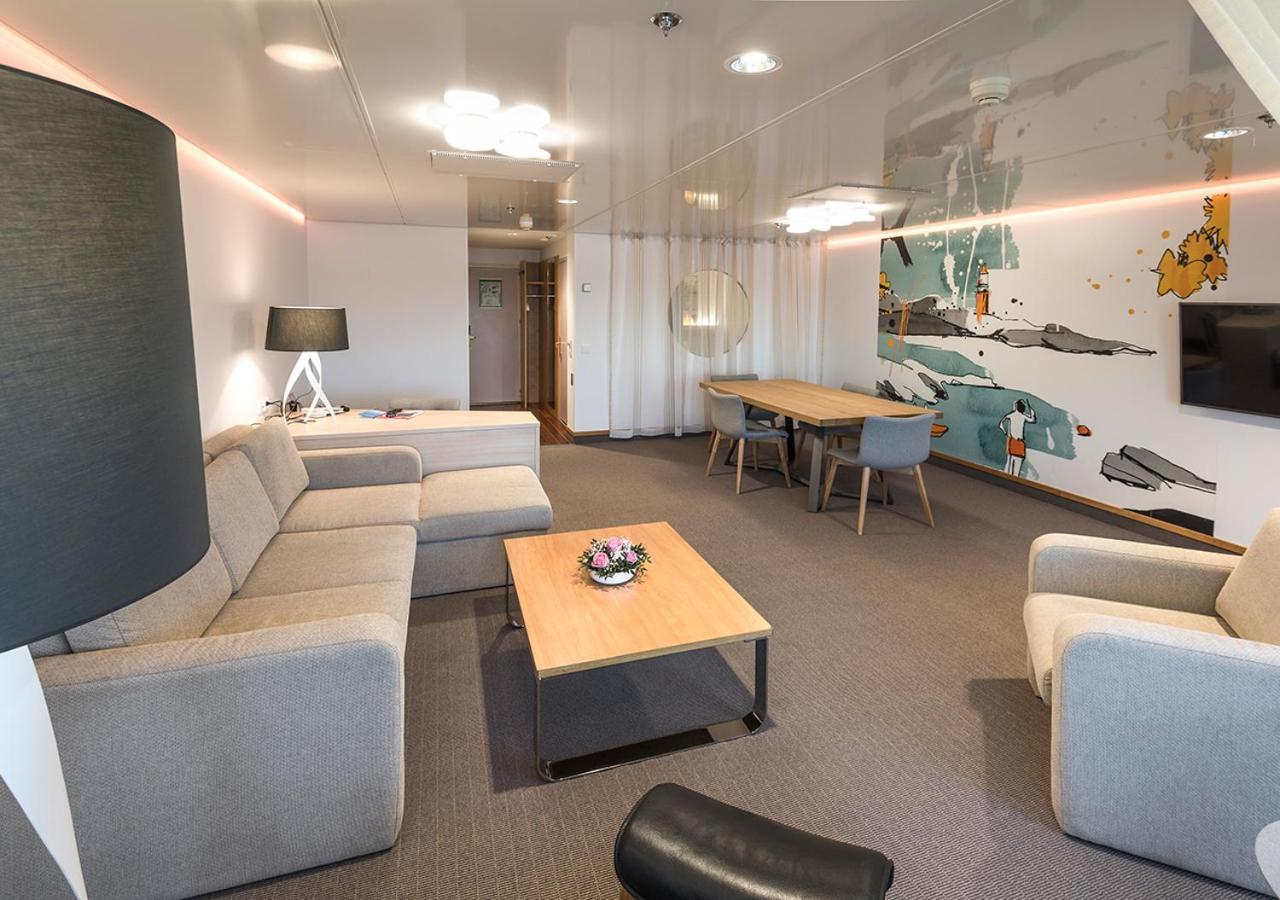 Viking Line Ferry Viking Cinderella - One-Way Journey From Helsinki To Stockholm Hotel ห้อง รูปภาพ